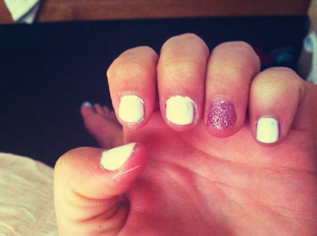 Lauren’s Beauty Blog A New Twist To Your Favorite Spring Mani Her Campus