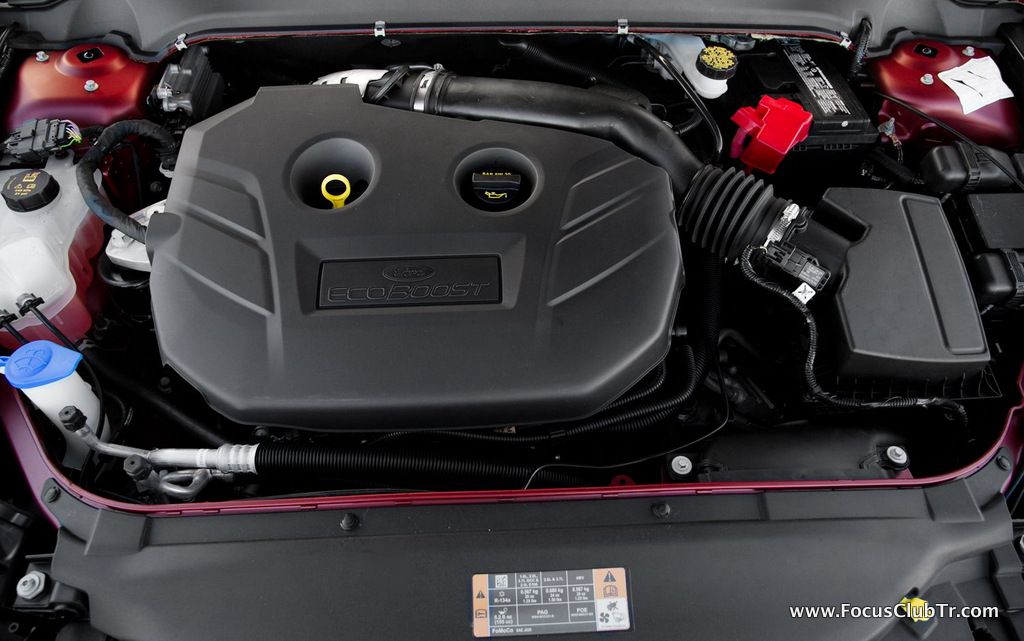 2013-Ford-Fusion-Titaninum-engine-2_zpsa28f9327.jpg
