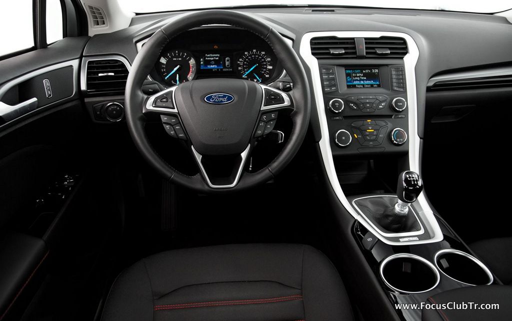 2013-Ford-Fusion-cockpit_zps41d50543.jpg