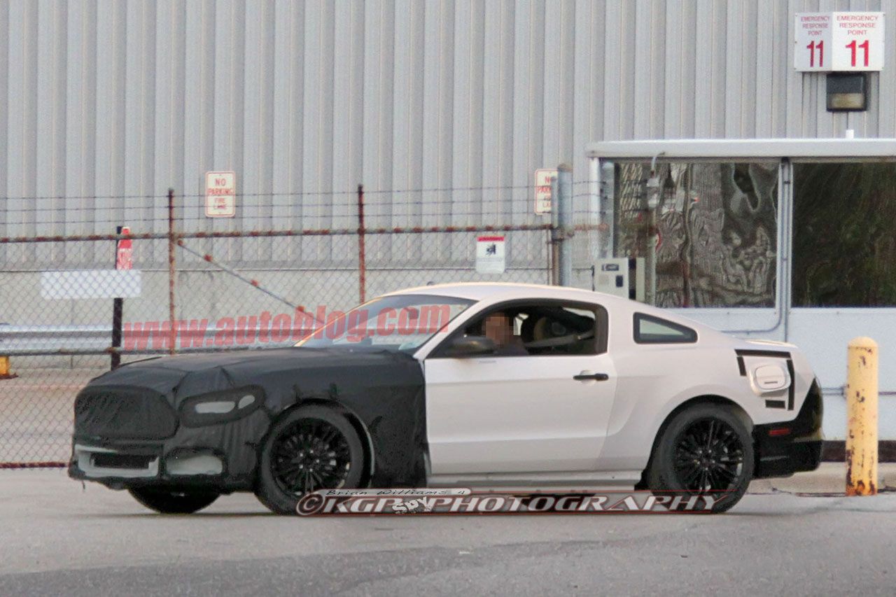 2015-ford-mustang-spied01.jpg