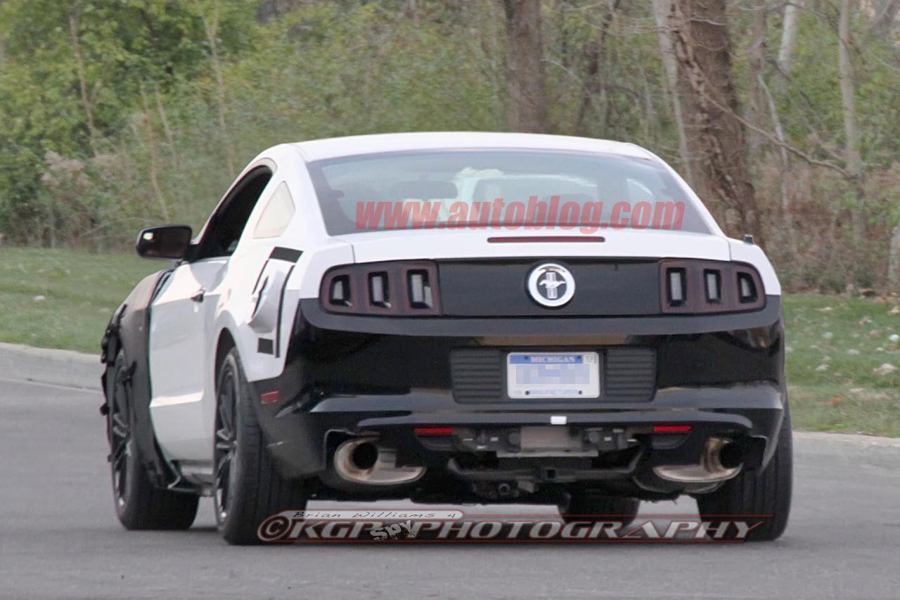 2015-ford-mustang-spied06.jpg