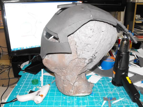 helm1.jpg