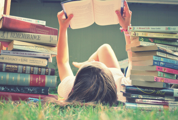  photo ler-livros-amor-cute-divertido-diy-ser feliz-divertido.png