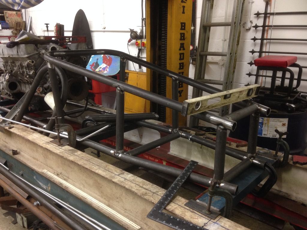 http://i1244.photobucket.com/albums/gg579/Kevin_Bingham/Bellytank%20Chassis/IMG_52132_zpsczzu4efz.jpg