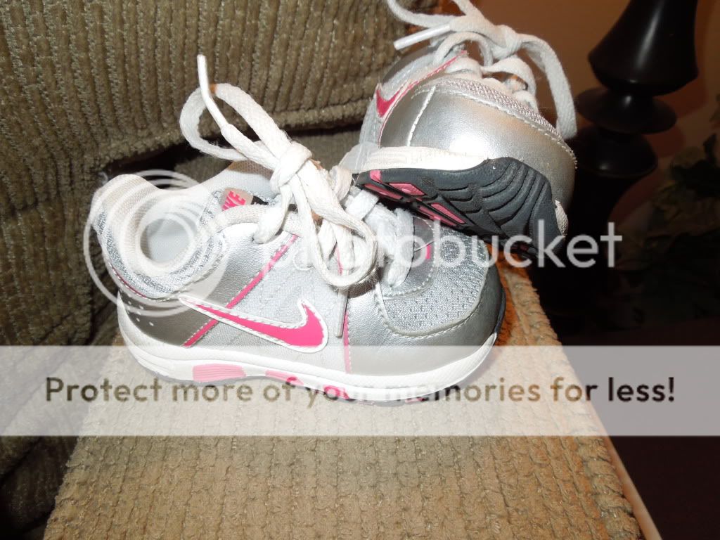   girls toddler baby 4c white pink silver sneakers T Run 5 RV $58  